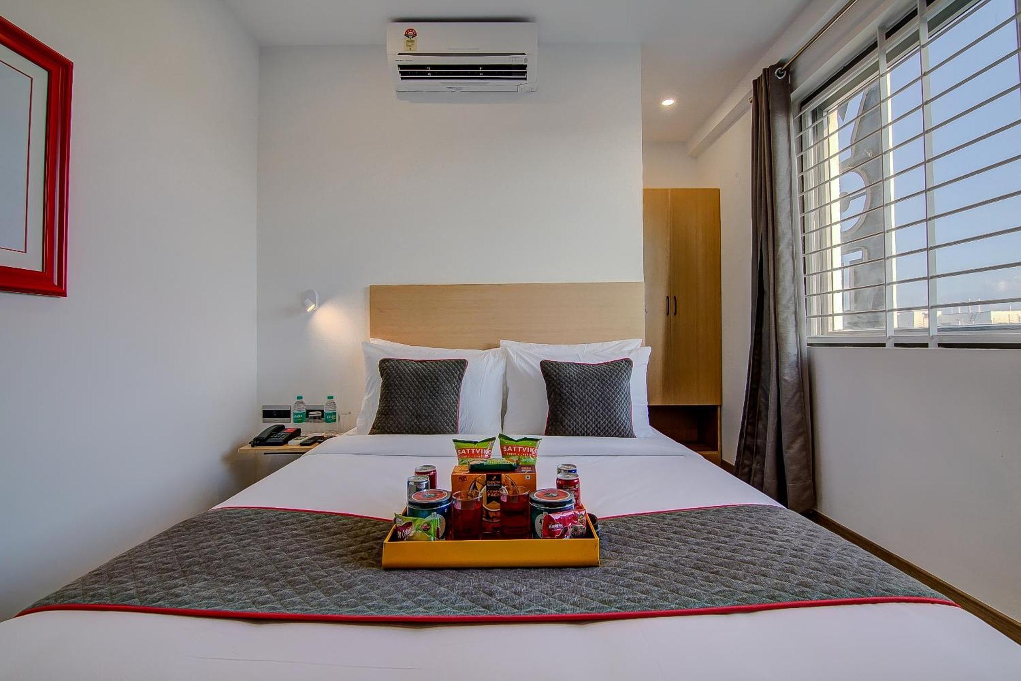Super Townhouse Global Village Tech Park Near Kengeri Bus Terminal Metro Station Bengalúr Exteriér fotografie