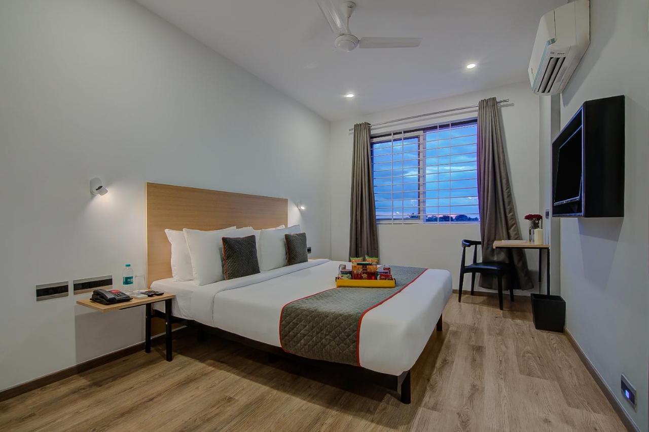 Super Townhouse Global Village Tech Park Near Kengeri Bus Terminal Metro Station Bengalúr Exteriér fotografie